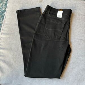 Lee Women's Ultra Lux Comfort with Flex Motion Straight Leg Jean